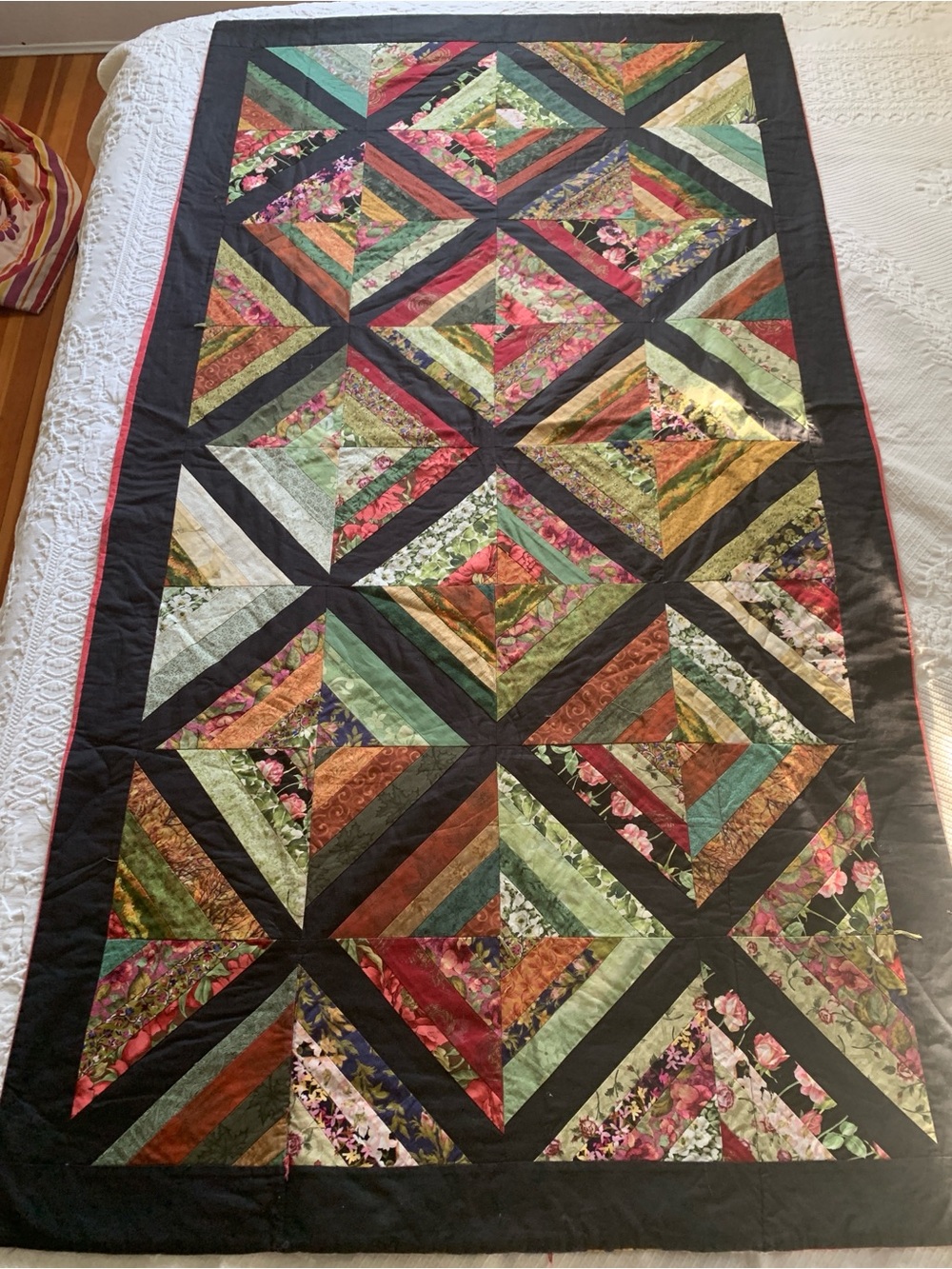 Excellent Condition Medium Sized Rectangular Patchwork Quilt